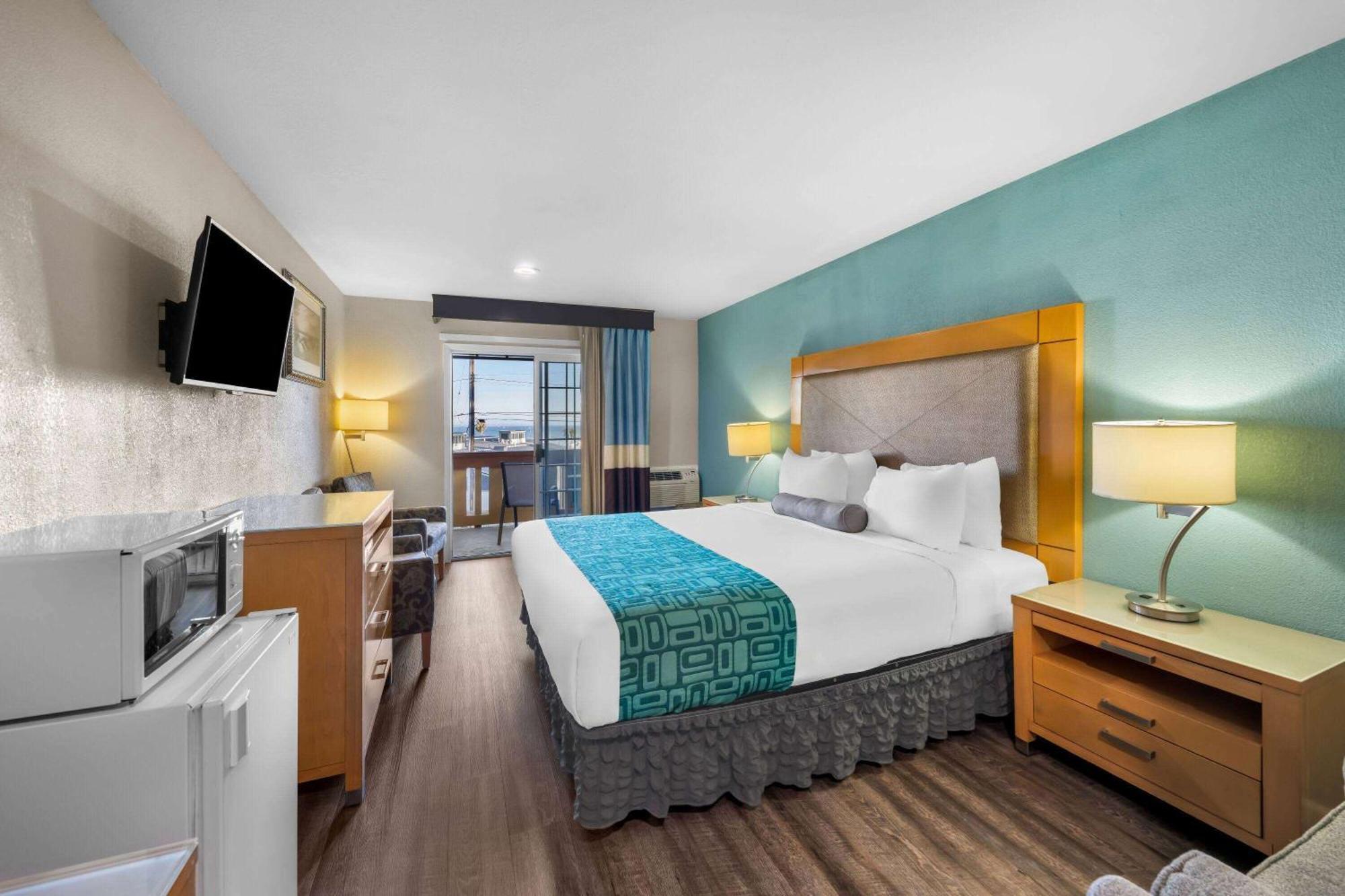 ฮาวเวิร์ด จอห์นสัน บาย วินด์แฮม ซานตาครูซ บีช บอร์ดวอล์ค Hotel ภายนอก รูปภาพ